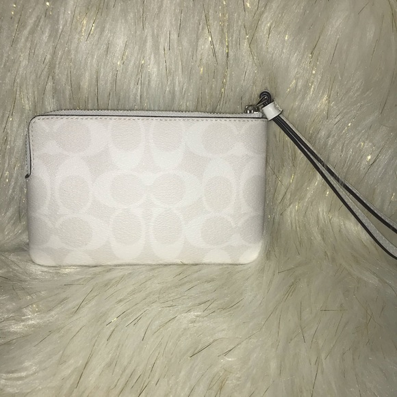 Coach x Marvel Signature Canvas Patch Coin Pouch - Picture 2 of 4